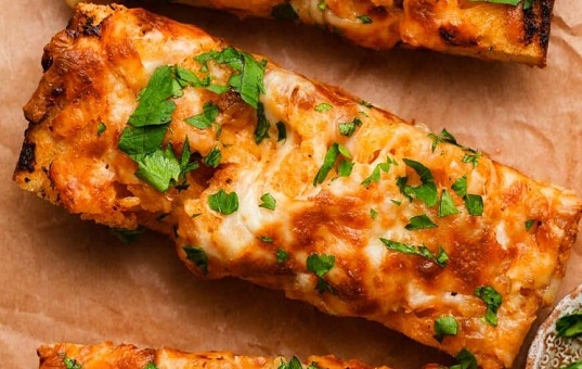 Cheese, Onion and Sriracha Garlic Breads Recipe